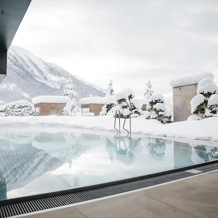Sonnhof Alpendorf Hotel 4*
