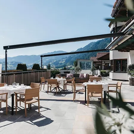 Sonnhof Alpendorf Hotel 4*