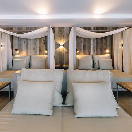 Sonnhof Alpendorf - An Adults Only Place 호텔
